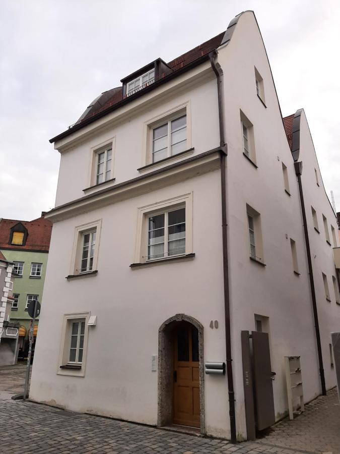 شقة Zentrale Lage I Historisch I Parkplatz I Fahrradkeller اشتراوبينغ المظهر الخارجي الصورة